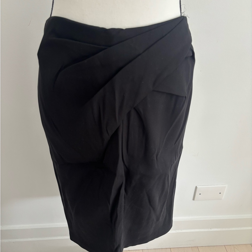 Vera Wang Elegant Black Pencil Skirt